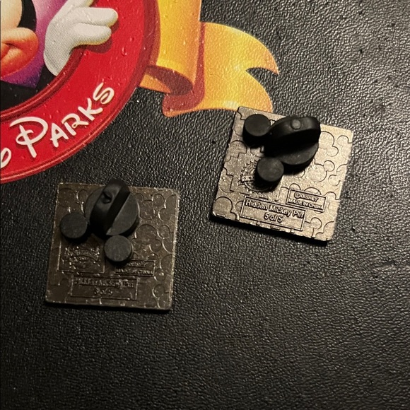 Disney Oswald the lucky rabbit trading Pins - Picture 2 of 2